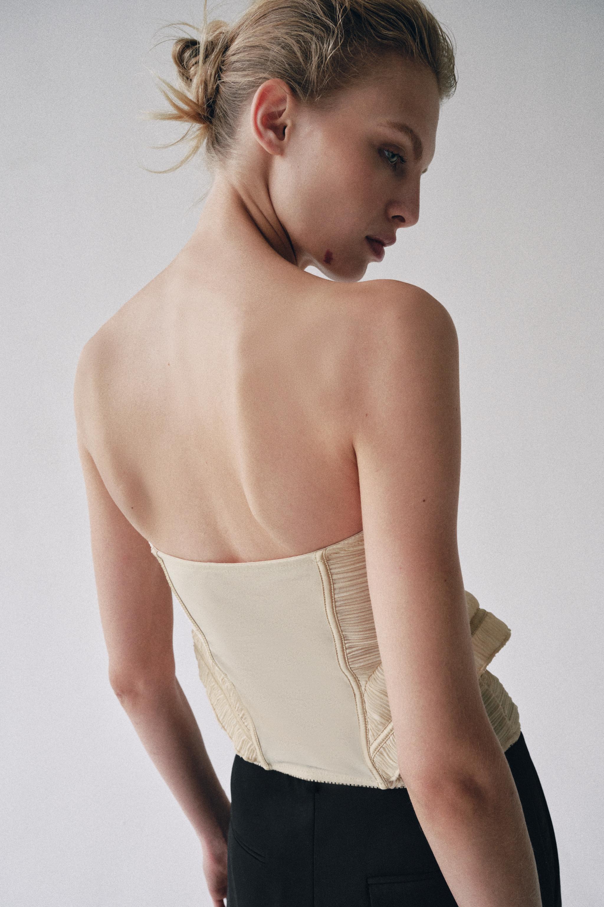 TEXTURED MIXED-FABRIC CORSET